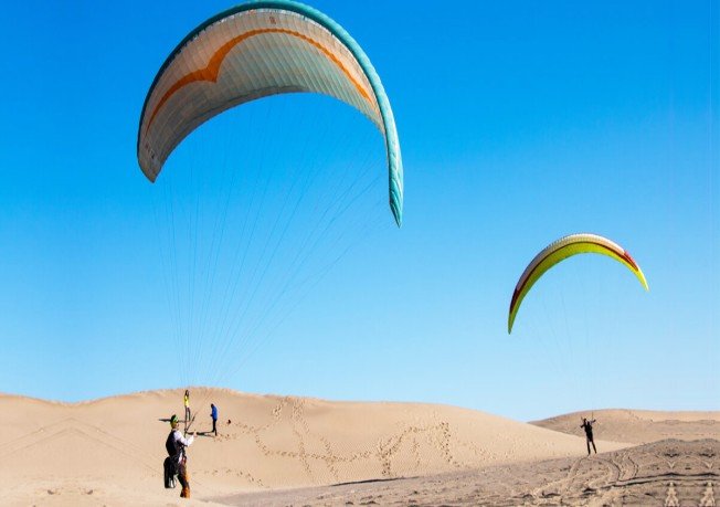 paragliding at Ratnawali camps in jaisalmer